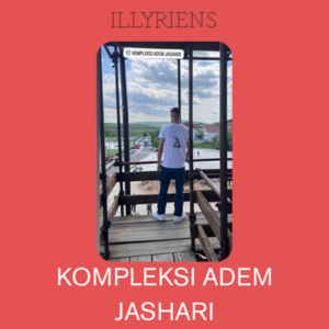 Kliente me maicën e zezë me siluetën e Skënderbeut